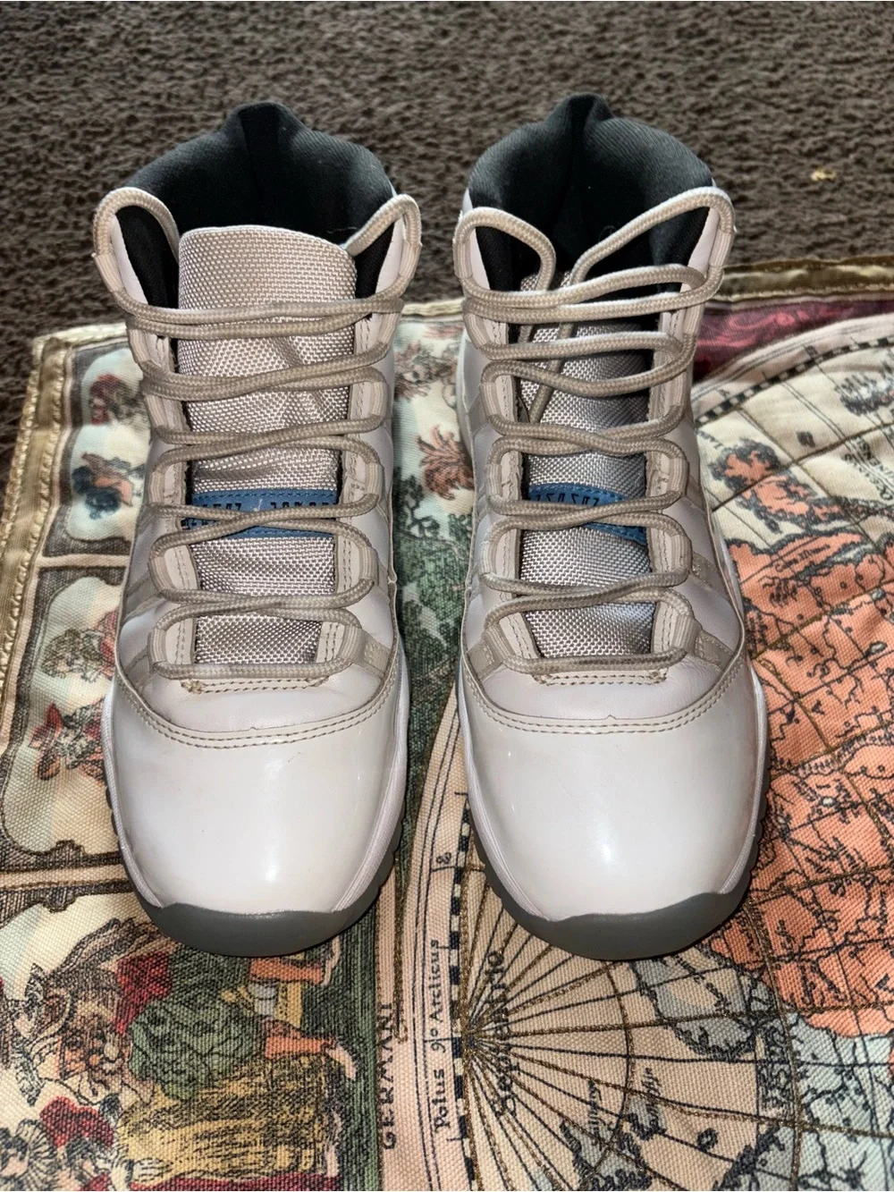Jordan White and Light Grey Retro LSneakers